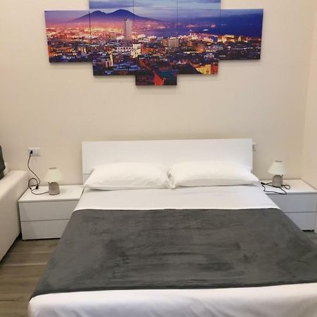 Garibaldi Station 2Punto0 Bed and Breakfast Napels Buitenkant foto