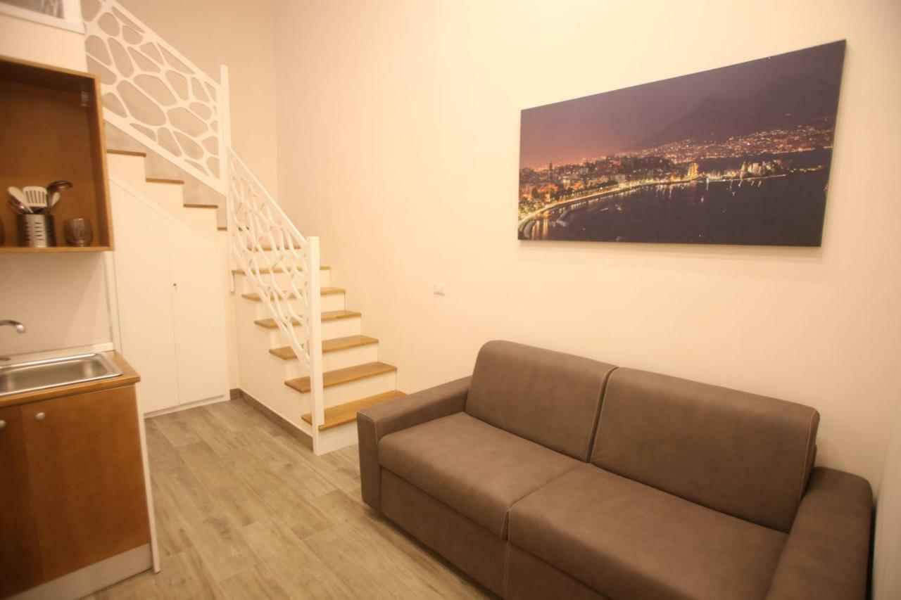 Garibaldi Station 2Punto0 Bed and Breakfast Napels Buitenkant foto