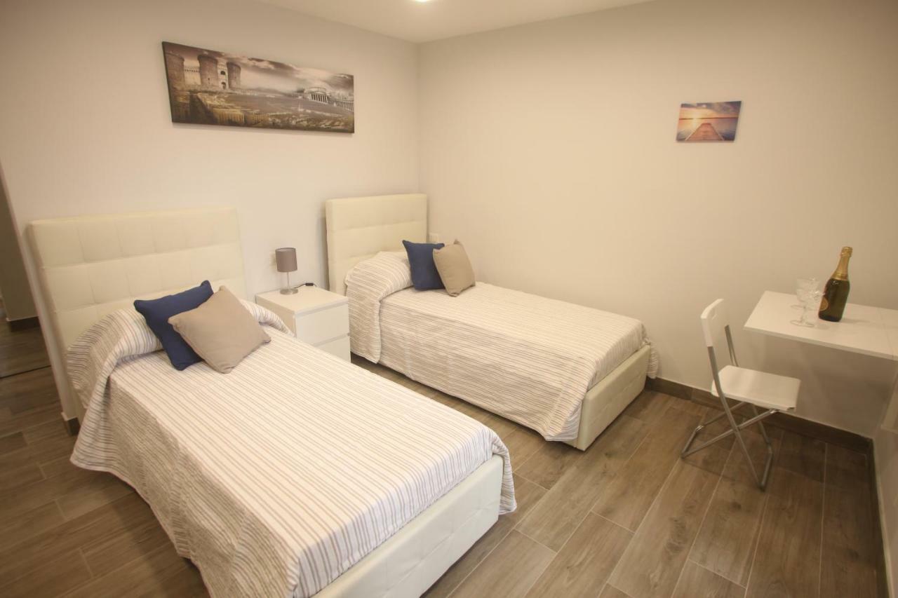 Garibaldi Station 2Punto0 Bed and Breakfast Napels Buitenkant foto