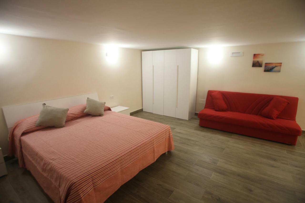 Garibaldi Station 2Punto0 Bed and Breakfast Napels Buitenkant foto